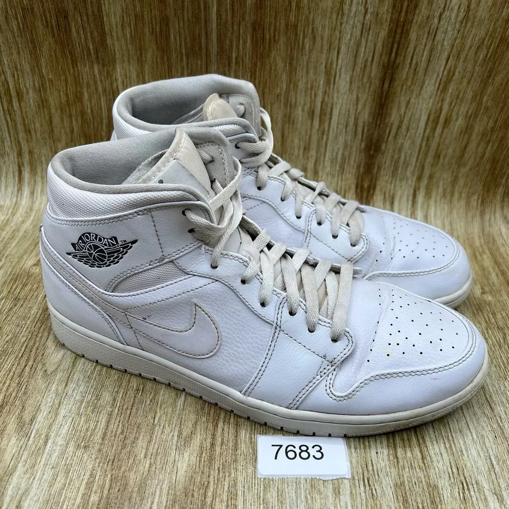 Nike Air Jordan 1 Mid Men's‎ Size 10.5 White Cool Grey Shoes Sneakers 554724-102